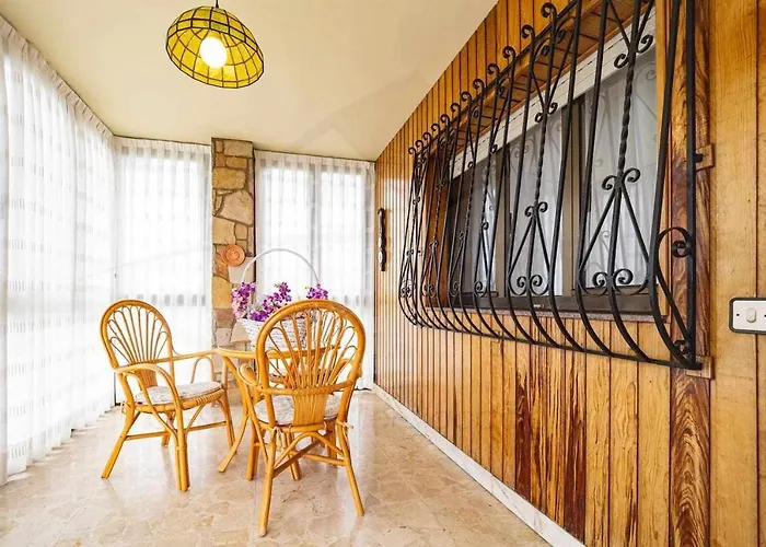 La Huertina De Granda Candanal (Costa Verde)